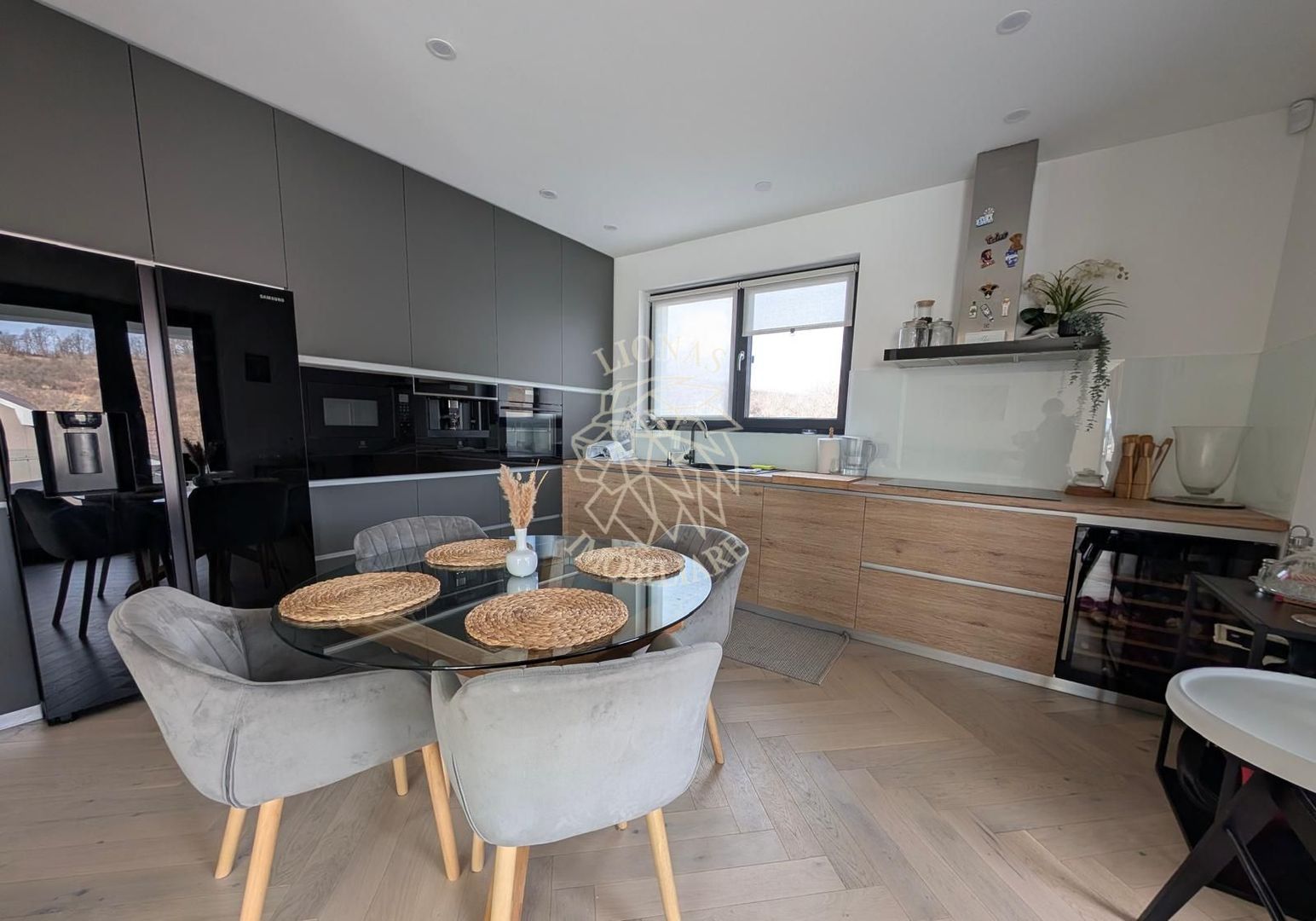 Casa de Lux 378 mp con.-teren 1250 mp-foisor-Valea Rusului - Poză 3