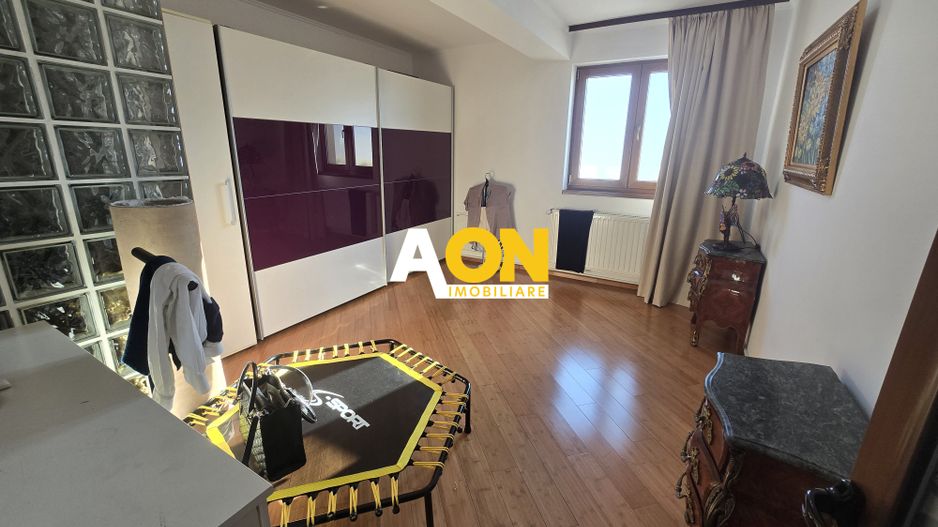 Casa Individuala 5 Camere, Zona Hotel Cetate - Poză 12