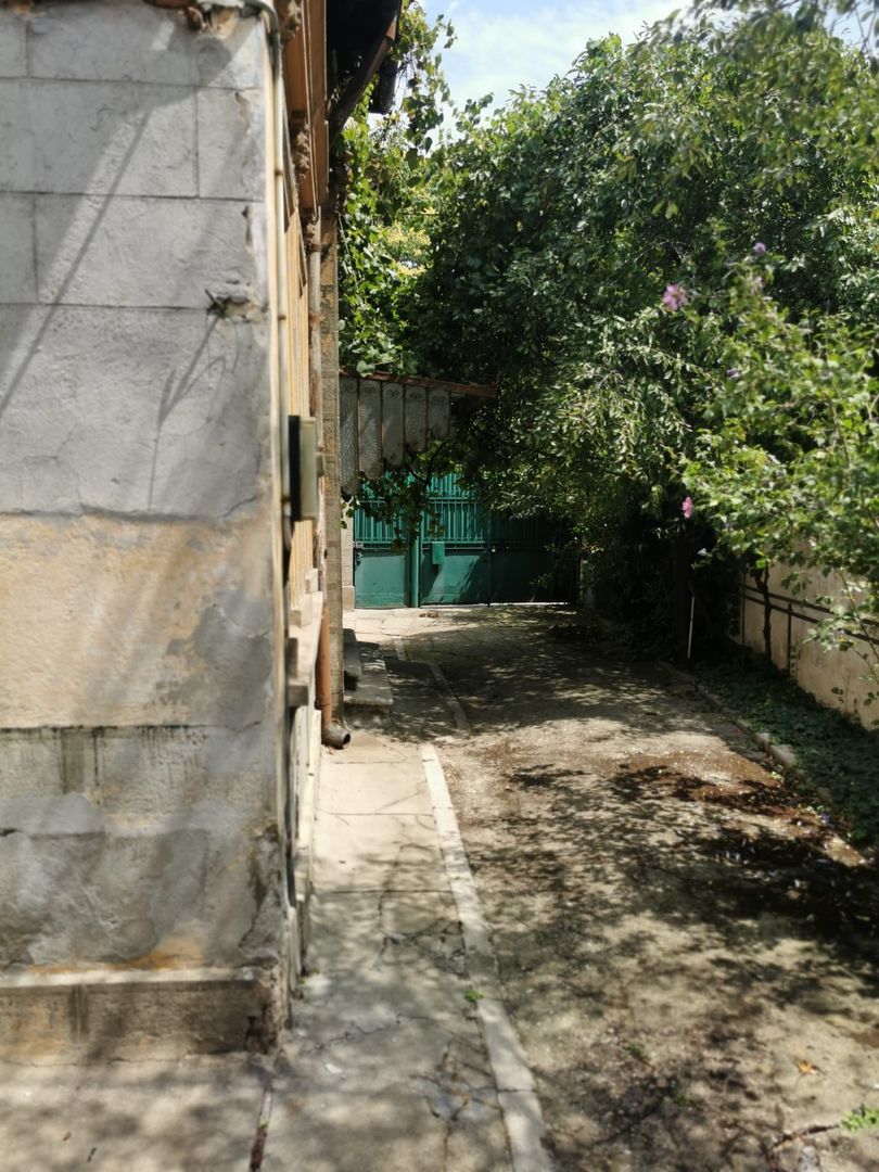Cel mai ieftin teren central! -  strada Acvila nr 16.  -13 Septembrie - Poză 2