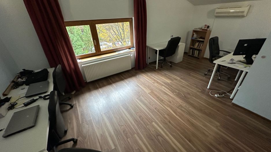 Casă / Vilă cu 6 camere în zona  Calea Aradului - Poză 36