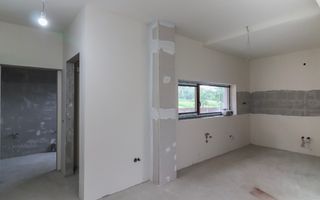 Case cuplate 5 camere si teren de 700 m2 in Feleacu - Poză 14