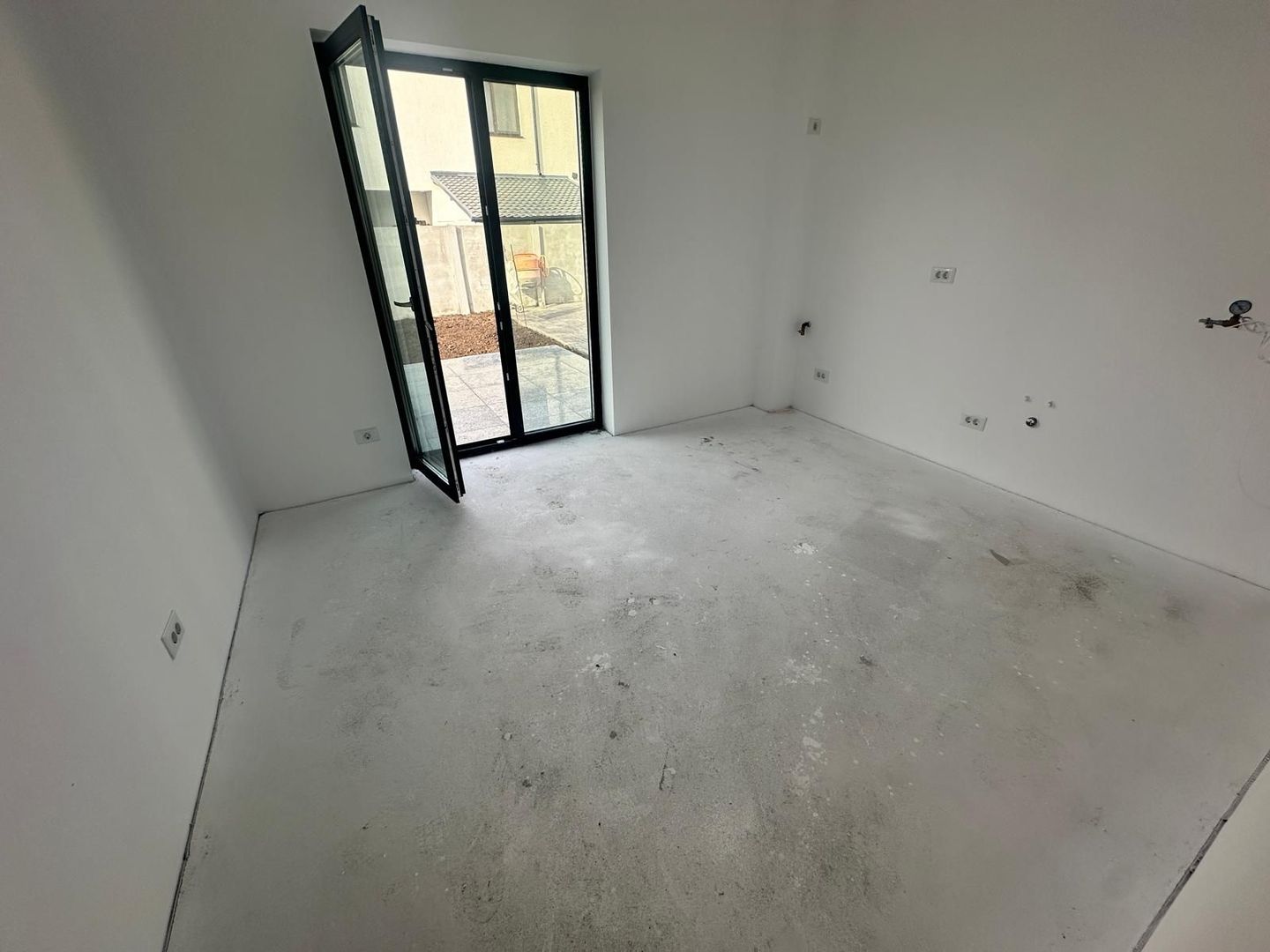 CASA INDIVIDUALA, TOATE UTILITATILE, INCALZIRE PARDOSEALA, COMISION 0% - Poză 9