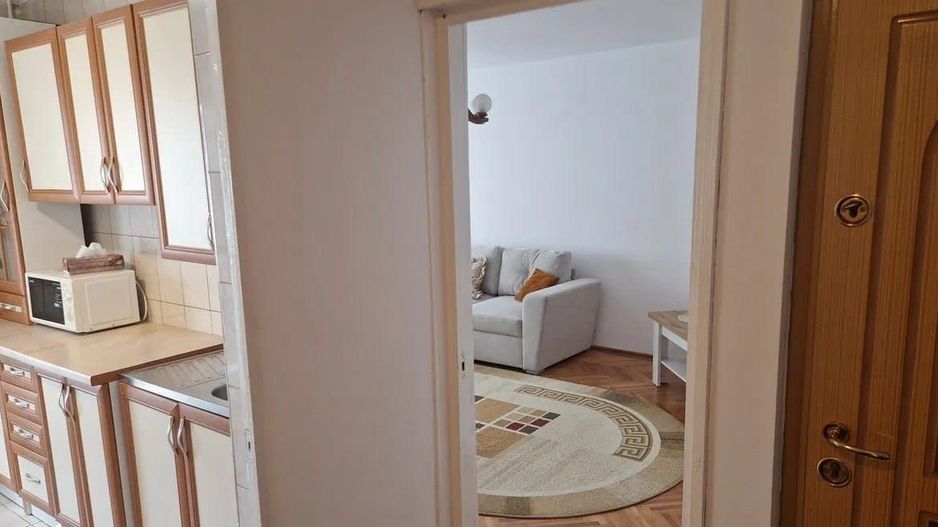 De inchiriat apartament cu 2 camere, Mazepa 1 etaj 3, 450 euro - Poză 3
