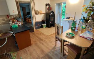 Casă 4camere+teren 719 m²central lângă izvoare de ape minerală Vâlcele - Poză 3