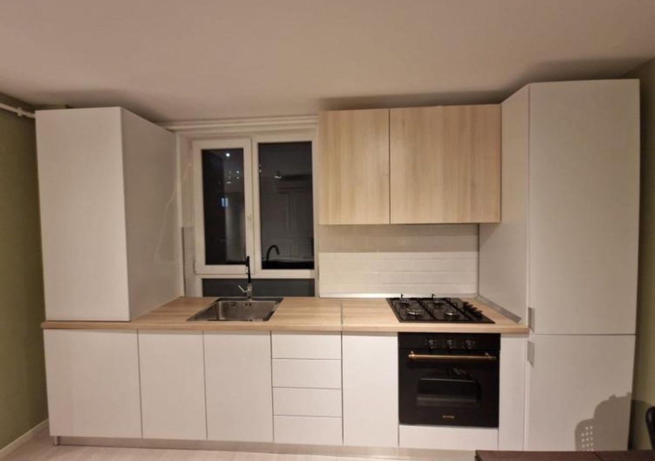 STUDIO OBOR, NOU, BUCATARIE DESCHISA, CURTE, METROU 5 MINUTE - Poză 7