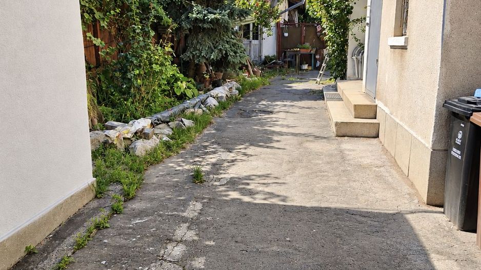 Casa 3 camere, 97 mp(etaj 1) + 2 spatii anexe in aceeasi curte - Poză 14