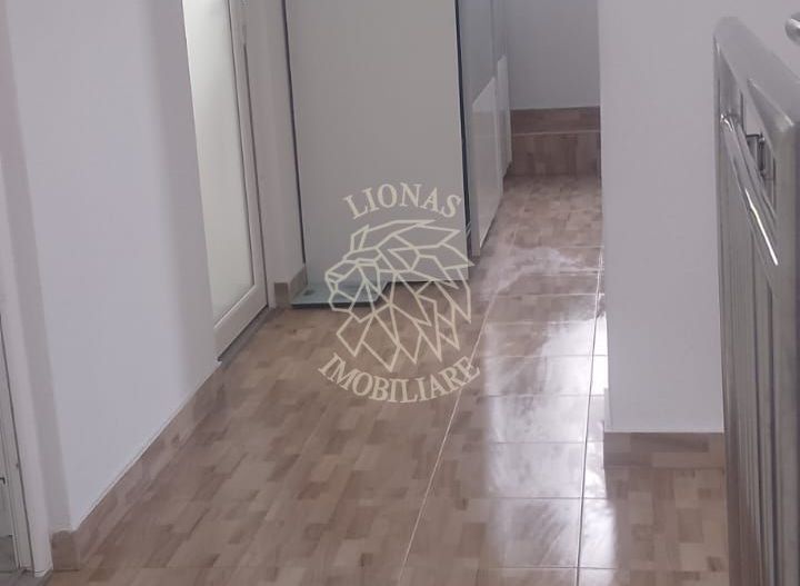 Casa 4 camere 154 mp-teren 600 mp-panorama spre oras-Zona La Soare - Poză 2