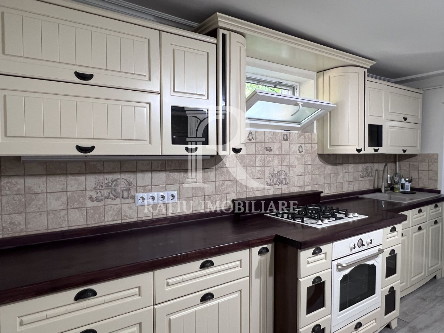 Casa cu 4 camere de inchiriat | Parcare acoperita | Tokai | Oradea - Poză 5