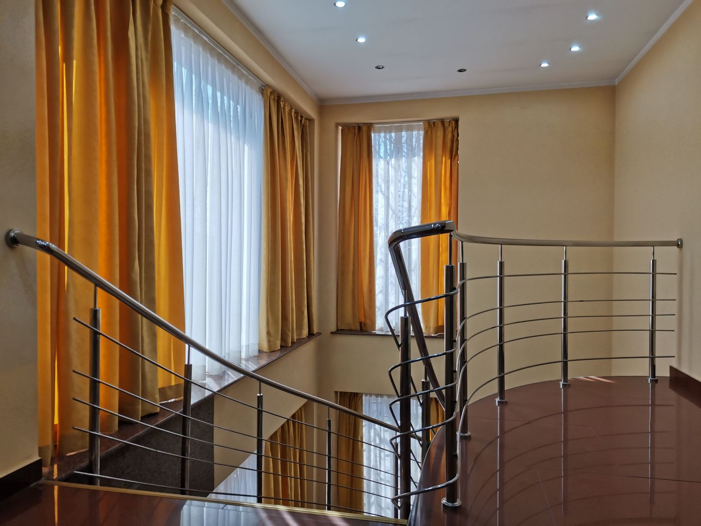 Vila str Garlei cu garaj dublu - Poză 14