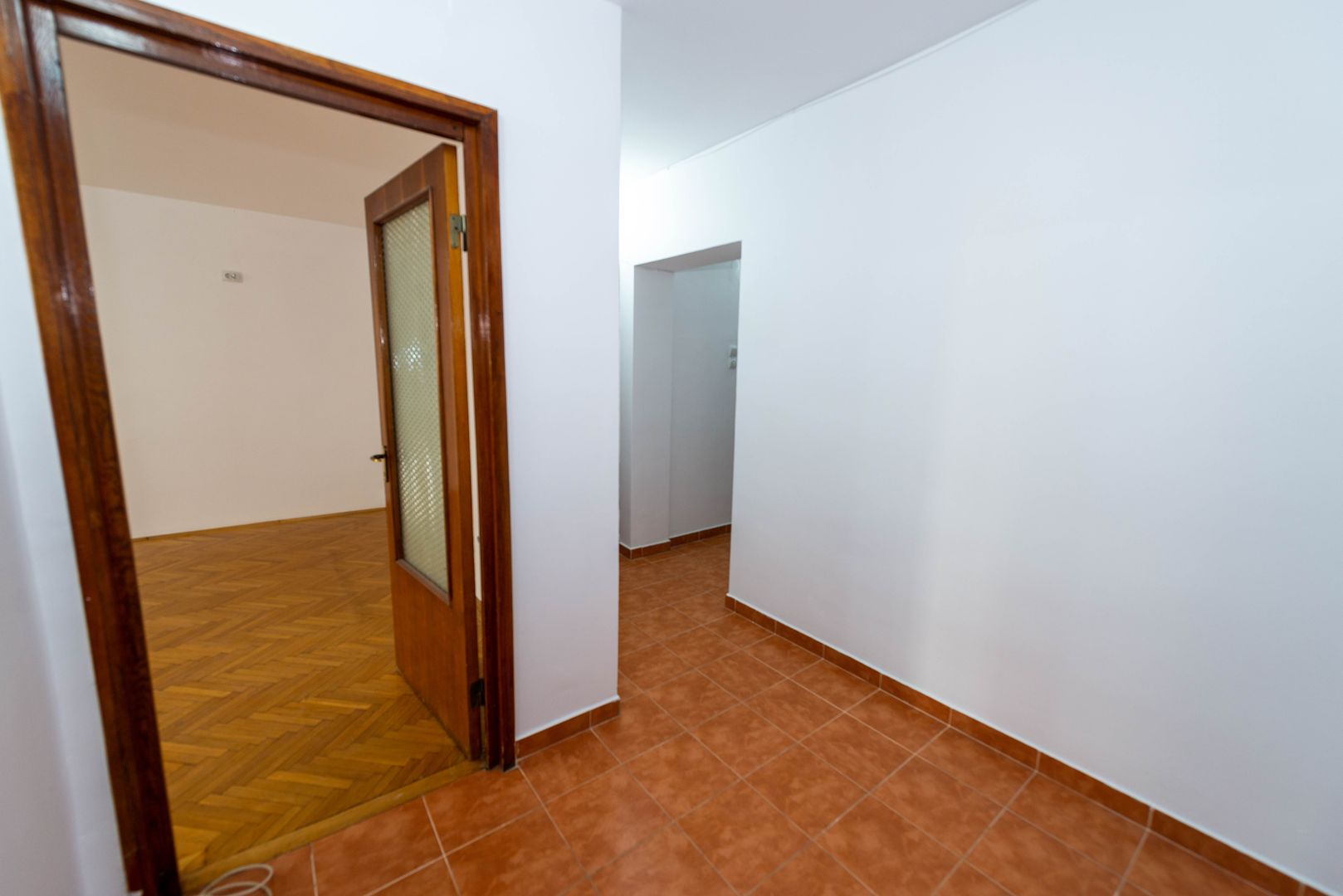 Apartament 3 camere decomandat, 88 mp, an 1982, Piata 1 Mai, Victoriei - Poză 11