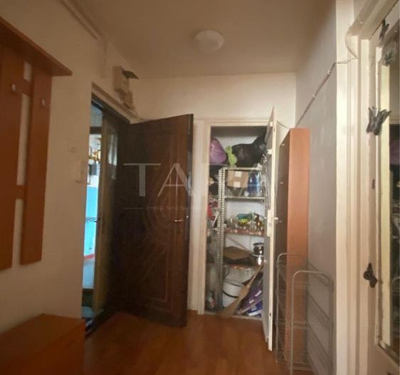 Apartament cu 2 camere, 52 mp, decomandat, renovat. - Poză 7