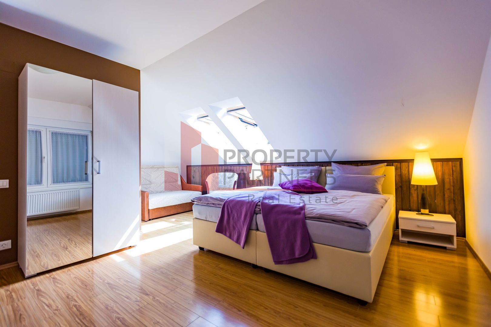 Vilă 340 mp Bran | Teren 5500 mp | 6 dormitoare cu băi proprii - Poză 18