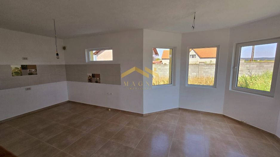 VILA P+M NOUA DE VANZARE IN LIPOVA BAI - Poză 6
