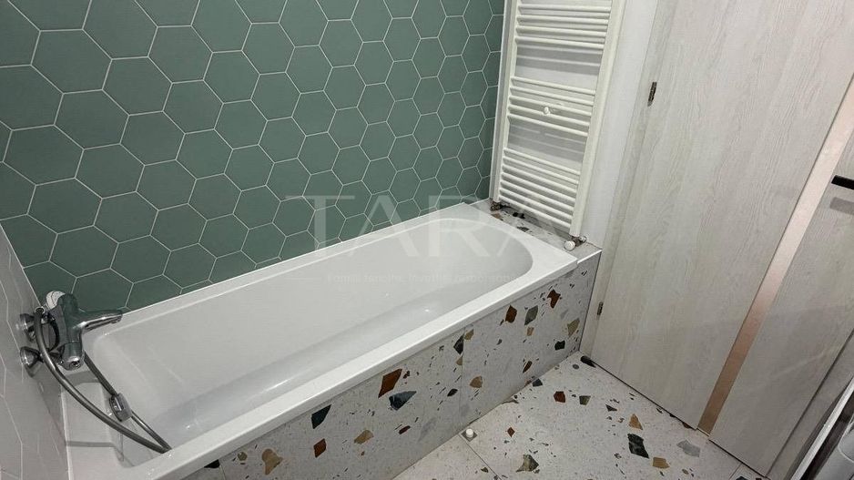 3 Camere Premium cu Terasă de 36 mp și 2 Garaje – Floresti. - Poză 12