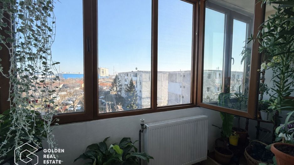 Apartament 5 camere decomandat, cu garaj si boxa, zona Vlaicu - Poză 14