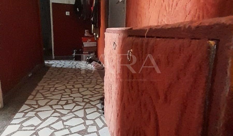 Apartament decomandat cu 2 camere, garaj și beci, Mărăști. - Poză 6