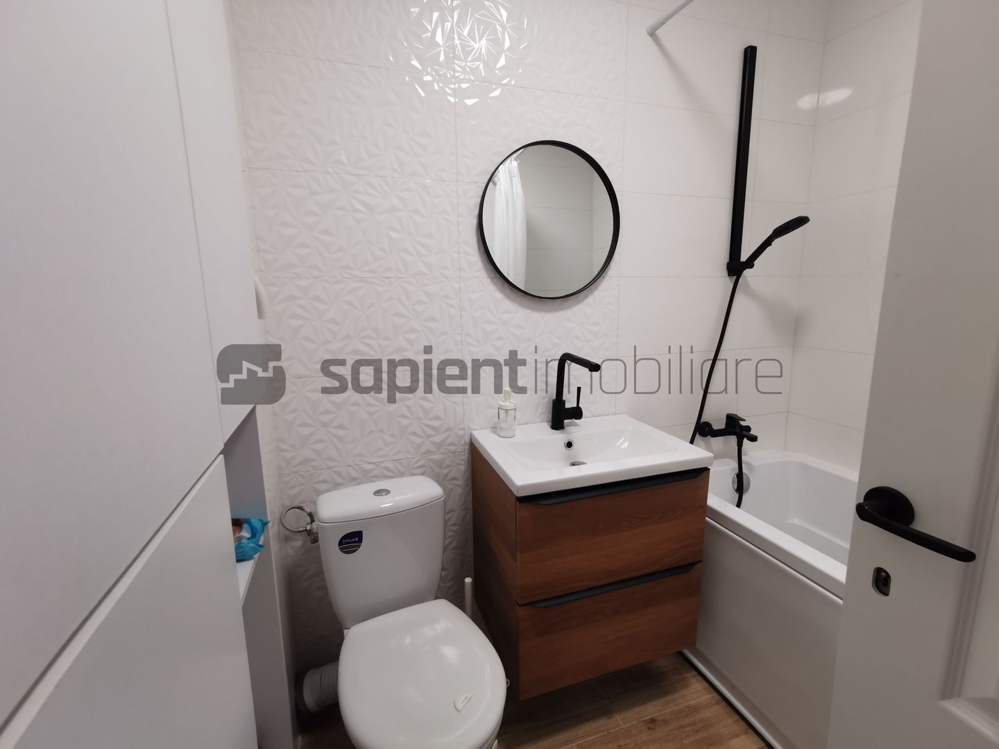 De închiriat apartament cu 3 camere, în Milano 5, Nufărul - Poză 7