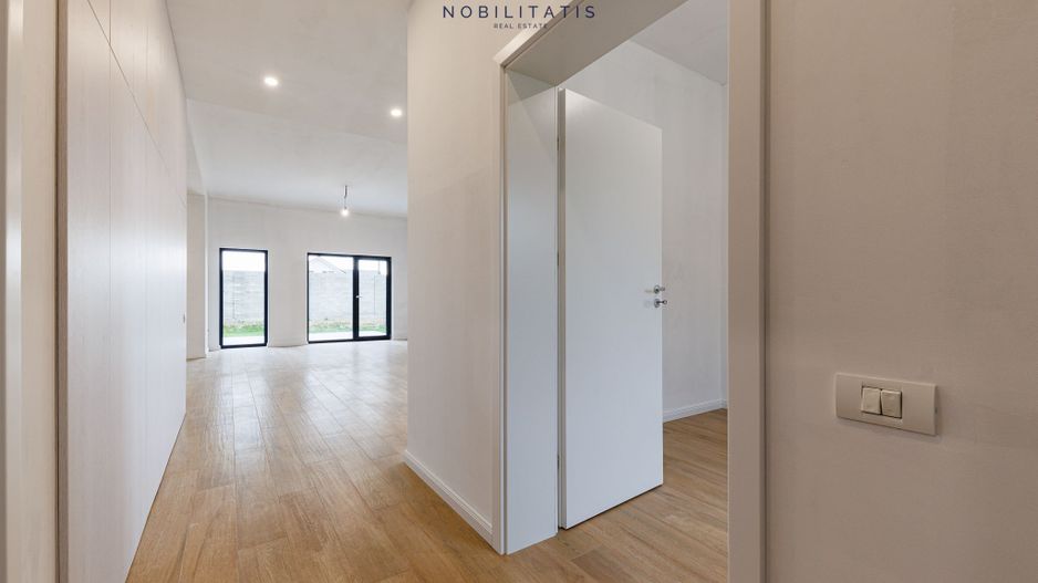 Duplex de vanzare la liziera padurii - 130 mp, 4 bai & 4 dormitoare - Poză 7