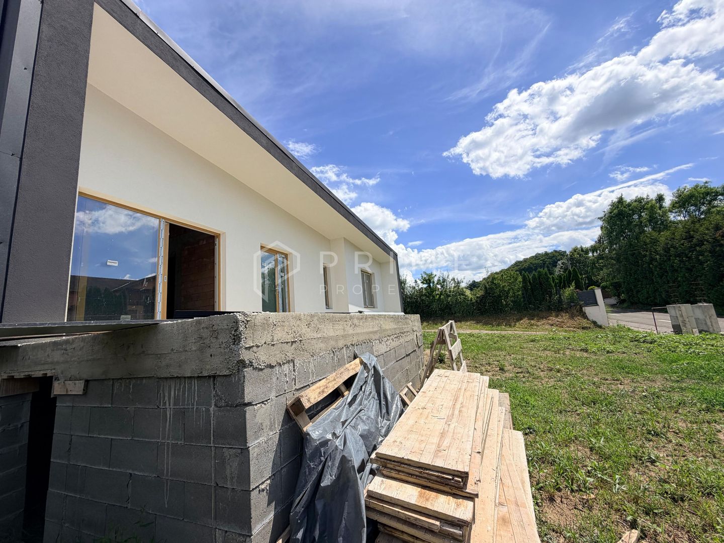 Casă modernă pe un singur nivel | Corunca – Str. Răsăritului - Poză 2