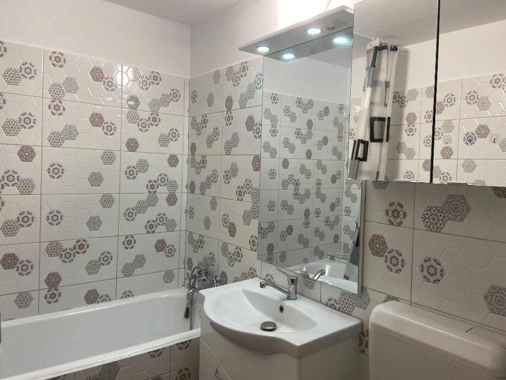 De inchiriat apartament 2 camere - Poză 11