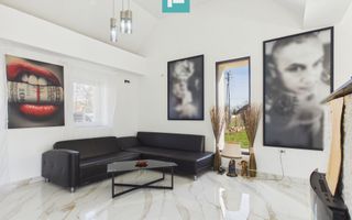 Casă cu 2 camere renovată în Battonya - Poză 3