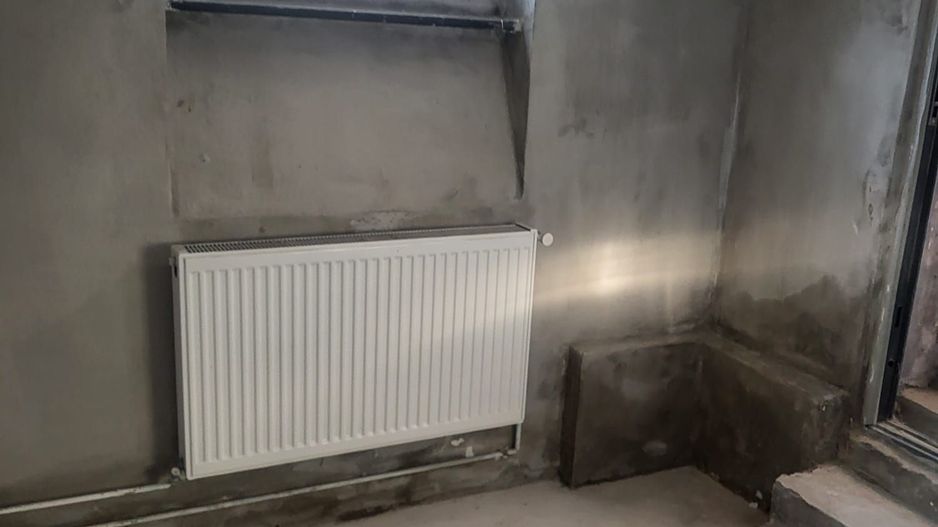 Casa pe 3 nivele, zona centrala, le pret de garsoniera, intre 2 statii de metrou - Poză 5