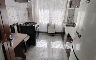 Apartament 3 camere, semidecomandat, Podu Roș – 5 minute de Palas. Liber imediat. - Poză 6
