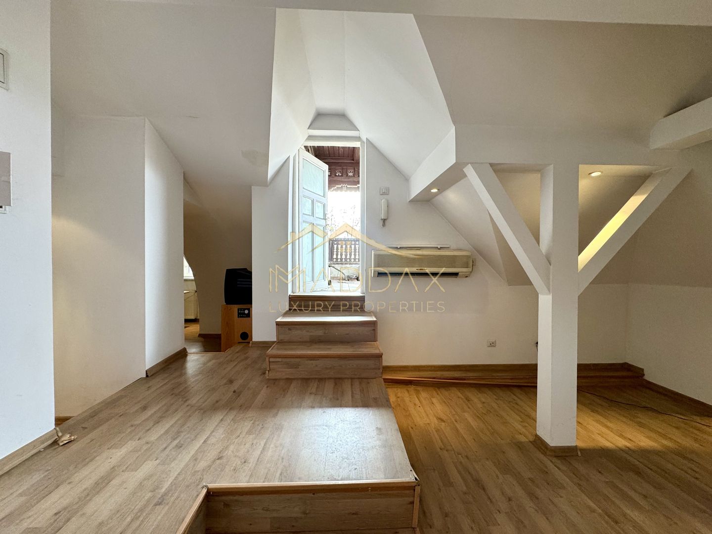 Vila Impresionanta *503mp* TEREN *577mp* // Zona Casin - Poză 66