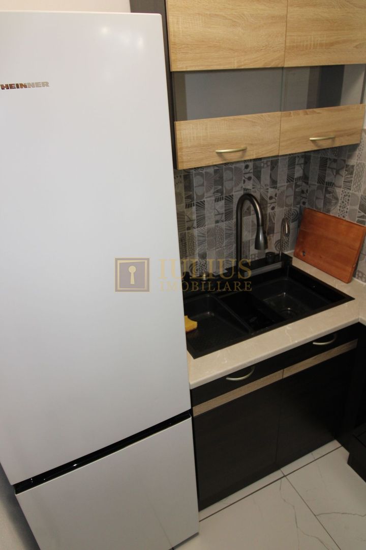 la 3-5 minute de Spitalul Judetean, Complex, centrala proprie, renovat recent - Poză 7