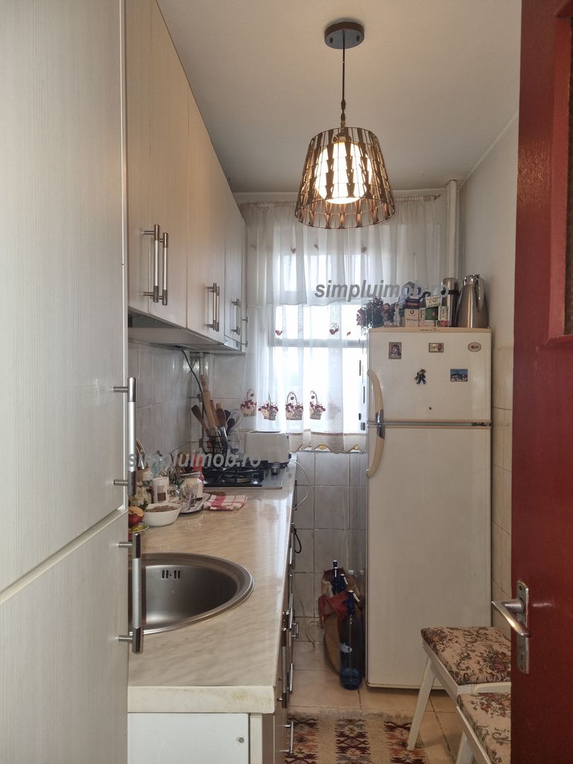 Brancoveanu 2 camere decomandat Huedin Sector 4 - Poză 6