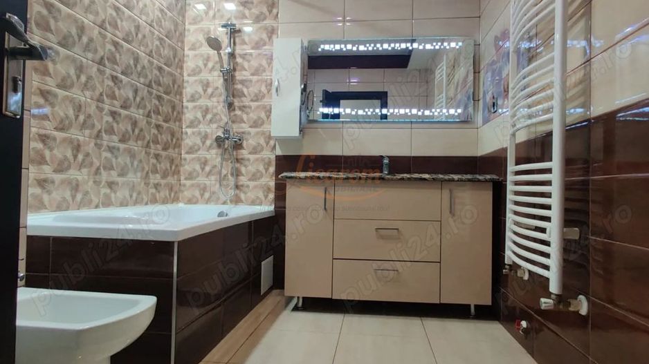 Apartament 3 camere ISARAN etaj intermediar, loc de parcare. - Poză 4