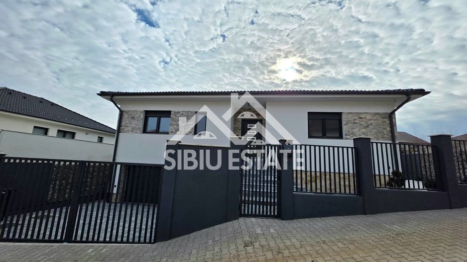 Casa individuala cu garaj si pivnita, in Selimbar, SIbiu - Poză 1
