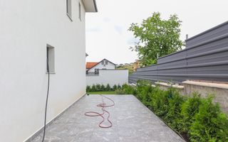 Casa superba de vanzare, situata intr-o zona aerisita a Dezmirului! - Poză 10