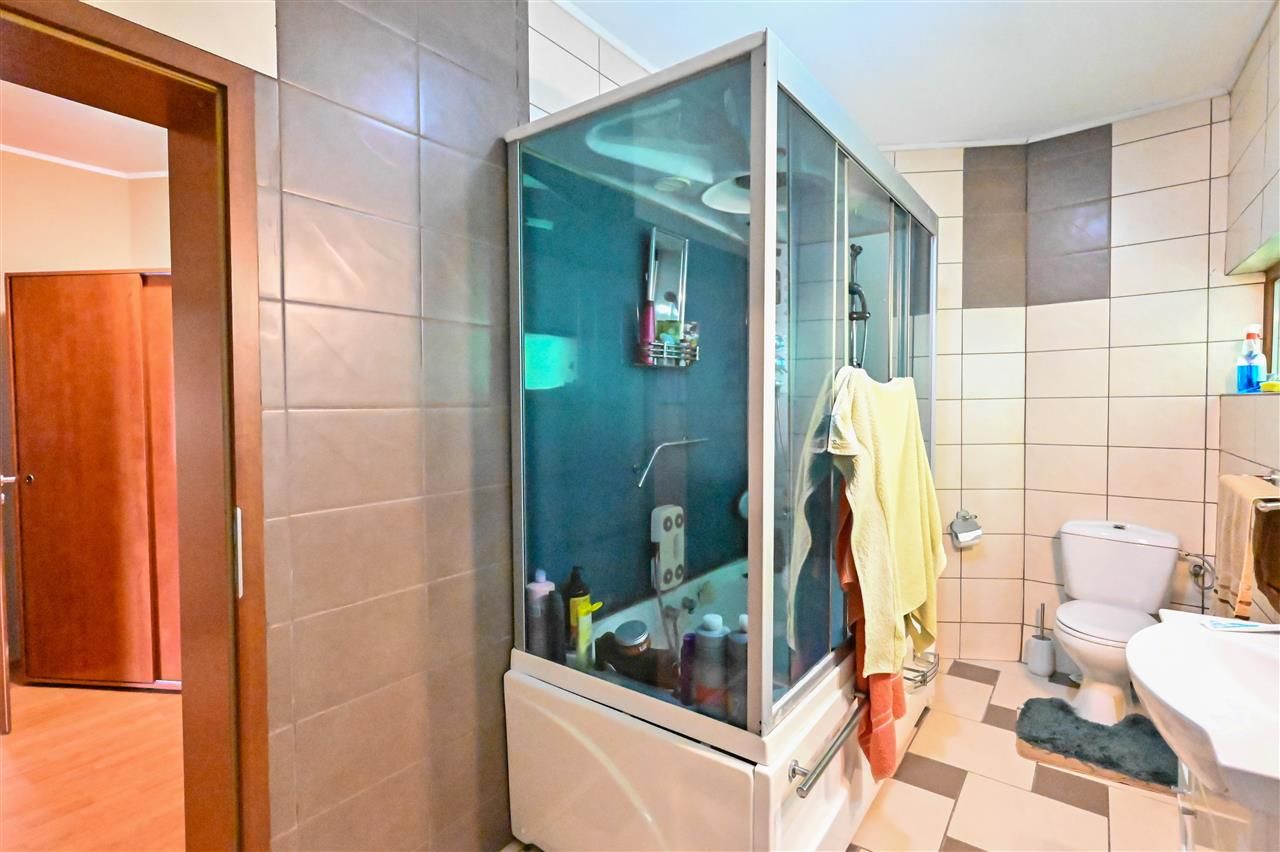 Vila cu 1.500 mp teren, gradina amenajata, linistita zonare,  Halchiu, Brasov - Poză 42