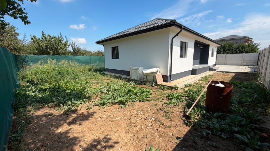 CASA INDIVIDUALA- 4 CAMERE, TOATE UTILITATILE, TEREN 380 MP, COMIS 0% - Poză 2