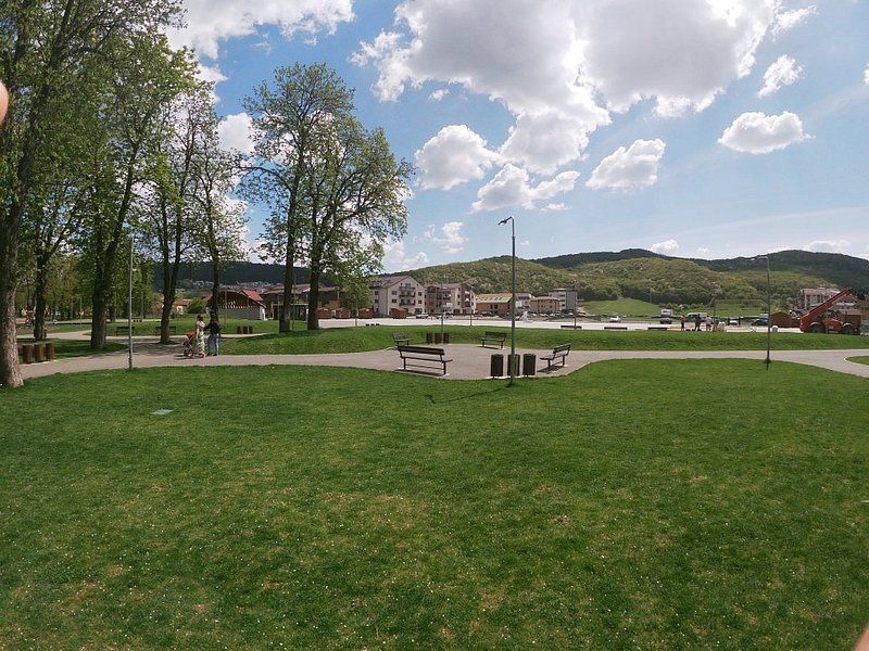 4 cam Tautului Finisat  In Parcul Poligon Floresti - Schiță 33