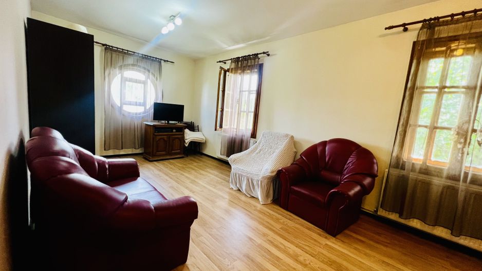 Casa individuala 6 camere  spatioase - zona Mehala - Poză 6