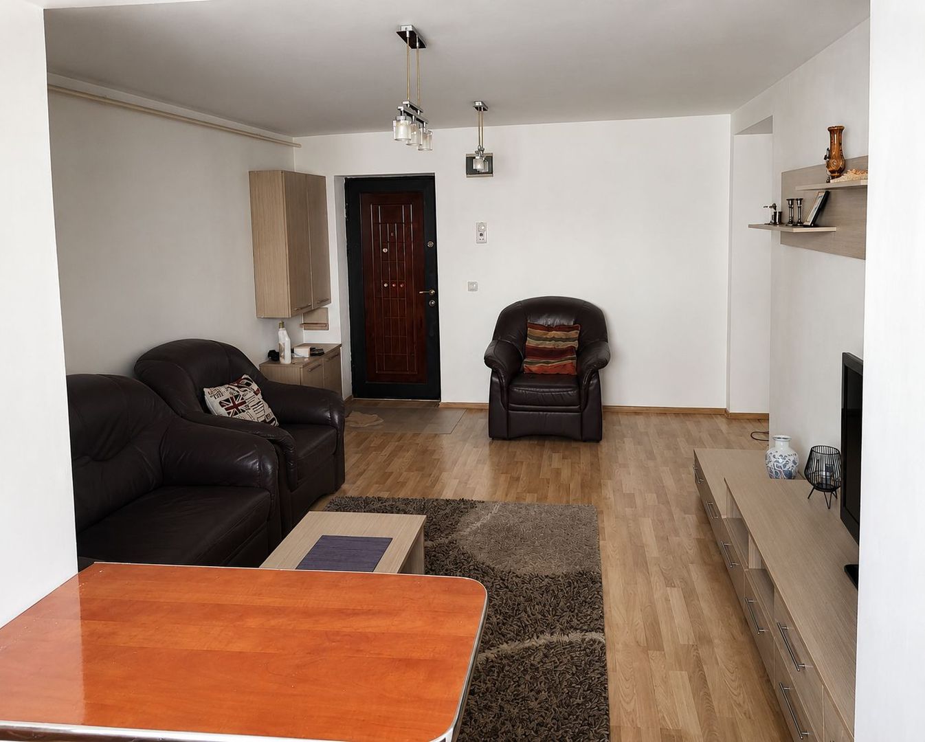 Apartament de închiriat 3 camere, 63mp utili, mobilat, utilat, Cetate - Poză 1