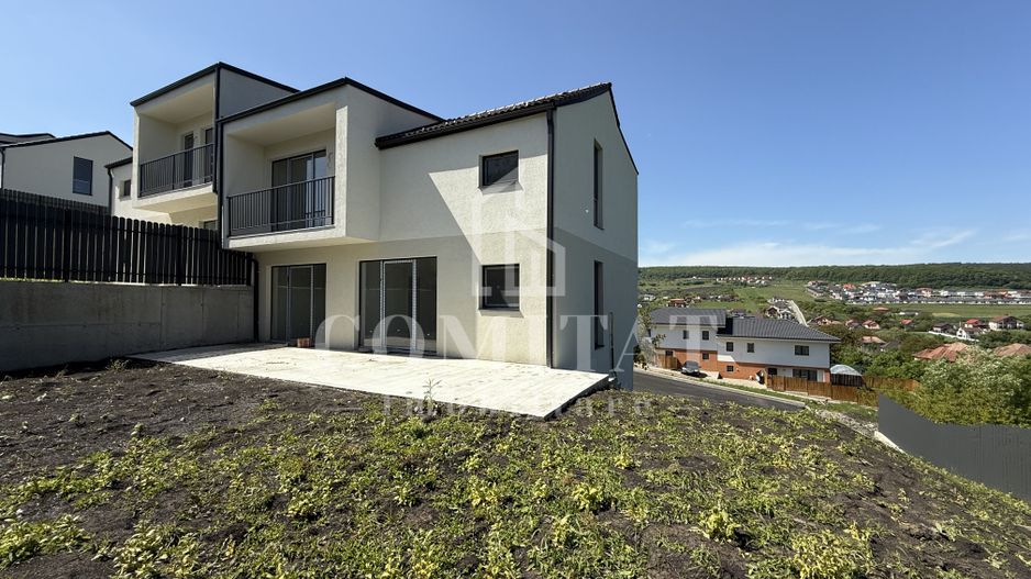 Case cuplate finalizate la intrare în Chinteni - Poză 5