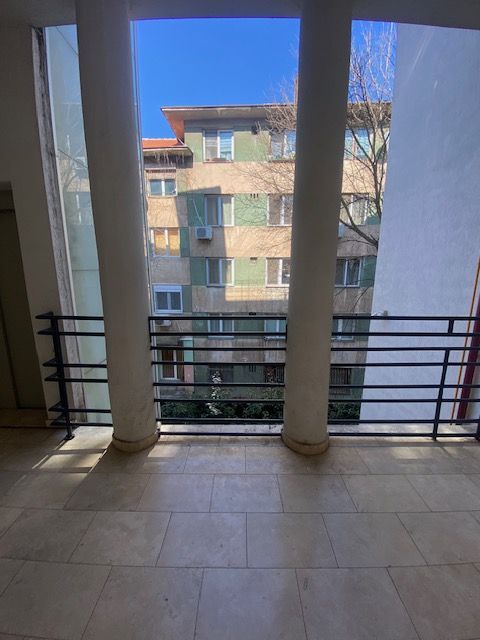 Spatiu de birou zona centrală - Poză 23