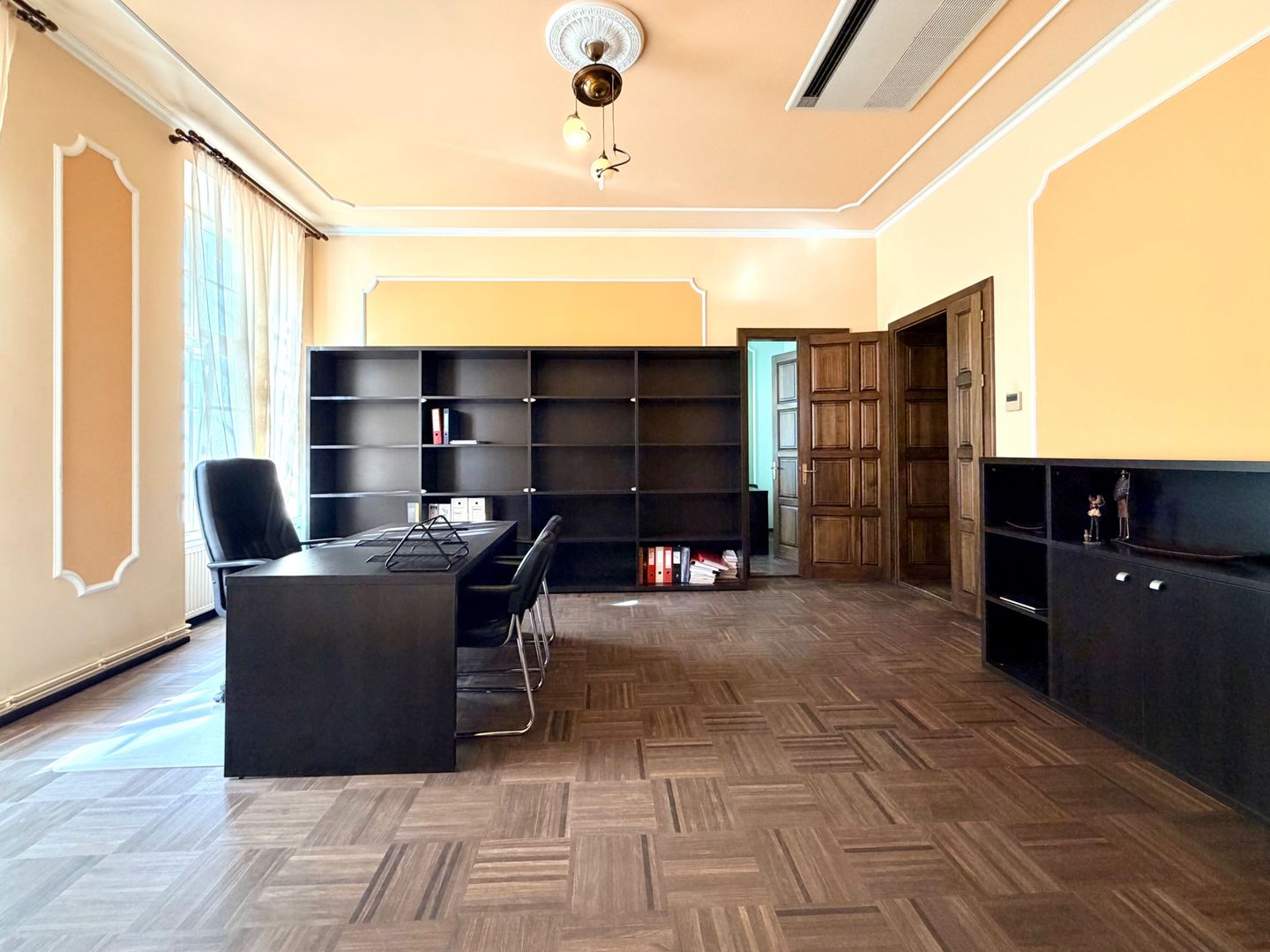 Spațiu ideal pentru cabinet sau activități de birou- Piața Unirii - Poză 3