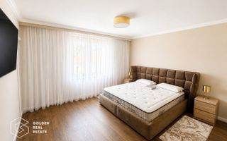 Apartament premium, zona Subcetate, 3 camere, 2 bai, loc parcare, sala, piscina - Poză 11