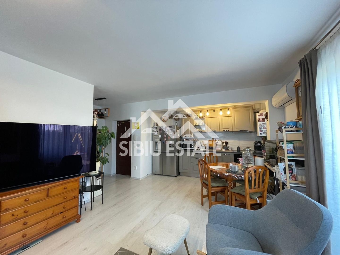 Penthouse modern cu terasă spectaculoasă de 50 mp Belvedere Residence - Poză 3
