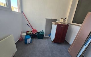 Apartament 3 Camere,  2 Bai, Etaj 1, Complet Renovat, Cetate - Poză 5