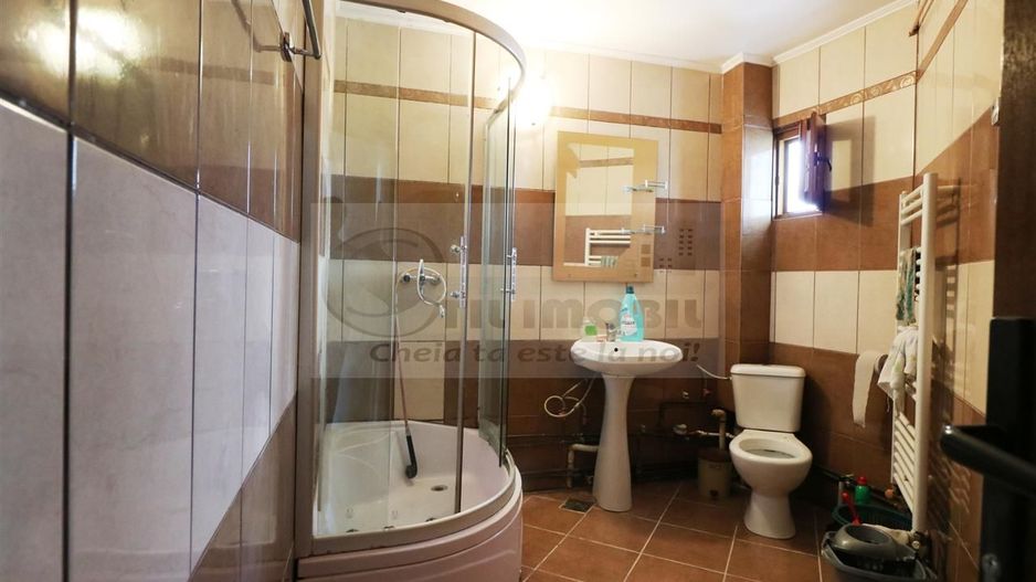 APARTAMENT 2 CAMERE DECOMANDAT PODU DE FIER UMF - Poză 4