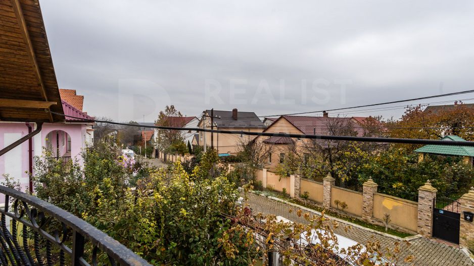 Vânzare, casă, 2 nivele, 6 camere, strada Luceafărul, Ciorescu - Poză 9