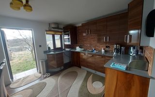 🏡 Casă de vânzare în Horodnicul de Sus! 🏡 - Poză 11