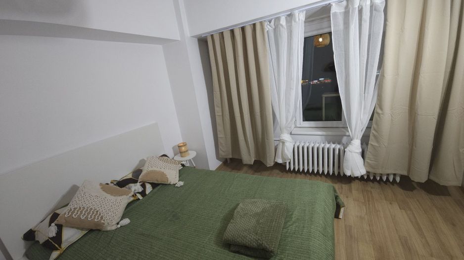 Închiriez apartament 2 camere, Unirii,centrală bloc, metrou 1 min, pet - Poză 3