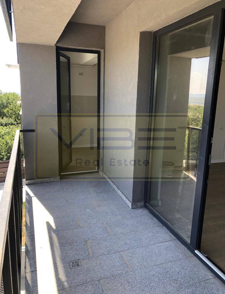 Apartament NOU 3 camere 2 bai, parcare privata zona  Copou - Poză 10