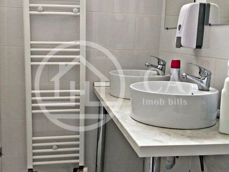 Spatiu comercial de inchiriat cu 7 camere in zona Iosia Nord, Oradea - Poză 18